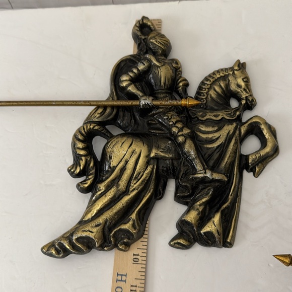 MCM Knight’s Jousting Wall Decor Plaque Set CastleCore medieval - Picture 11 of 11